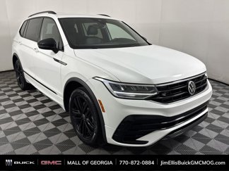 Used 2022 Volkswagen Tiguan SE R-Line image 1
