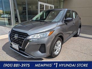 Used 2023 Nissan Kicks S image 1