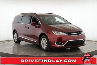 Used 2017 Chrysler Pacifica Touring-L image 1