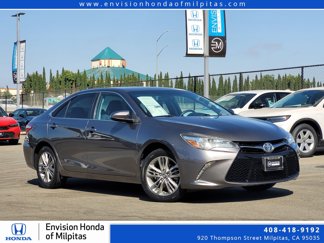 Used 2017 Toyota Camry SE image 1