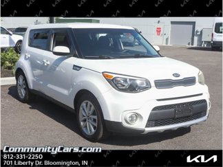 Used 2017 Kia Soul + image 1