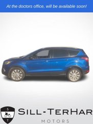 Used 2017 Ford Escape Titanium image 1