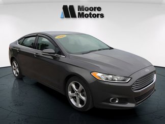 Used 2016 Ford Fusion SE image 1