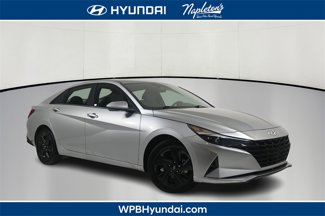 Used 2022 Hyundai Elantra SEL image 1
