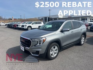 Used 2024 GMC Terrain SLE w/ Driver Convenience Package image 1