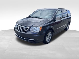 Used 2015 Chrysler Town & Country Touring-L w/ Driver Convenience Group image 1