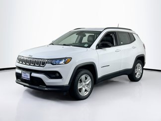 Used 2022 Jeep Compass Latitude image 1