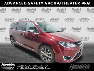 Used 2017 Chrysler Pacifica Limited w/ UConnect Theater Package image 1