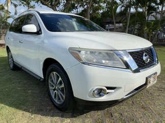 Used 2016 Nissan Pathfinder SV image 1