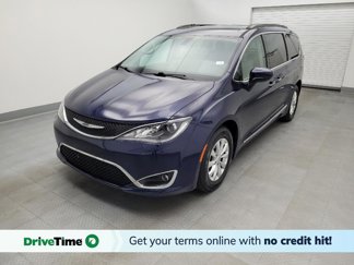Used 2017 Chrysler Pacifica Touring-L image 1