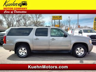 Used 2009 Chevrolet Suburban LT image 1