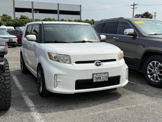 Used 2015 Scion xB image 1