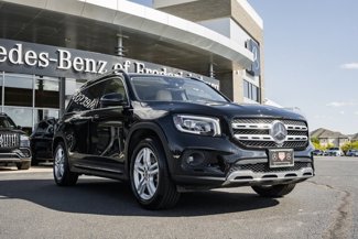 Used 2021 Mercedes-Benz GLB 250 4MATIC w/ Premium Package image 1