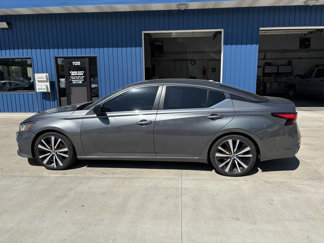 Used 2020 Nissan Altima 2.5 SR image 1