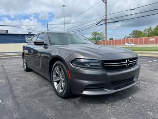 Used 2015 Dodge Charger SE w/ Sport Appearance Group image 1