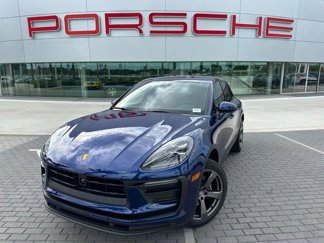 Certified 2025 Porsche Macan image 1