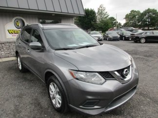 Used 2016 Nissan Rogue SV image 1