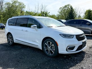 Used 2021 Chrysler Pacifica Pinnacle image 1