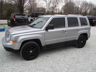 Used 2017 Jeep Patriot High Altitude image 1