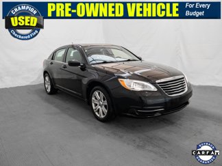 Used 2011 Chrysler 200 Touring image 1