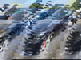 Used 2018 Dodge Charger SXT image 1