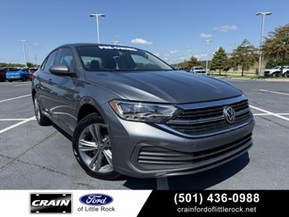 Used 2024 Volkswagen Jetta SE image 1
