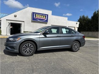 Used 2021 Volkswagen Jetta R-Line image 1