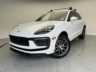 Used 2025 Porsche Macan image 1