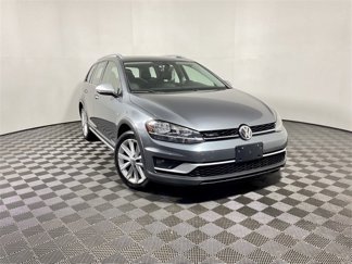 Used 2019 Volkswagen Golf Alltrack S image 1