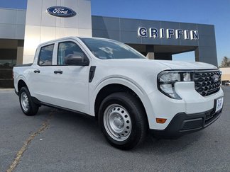 New 2025 Ford Maverick XL image 1