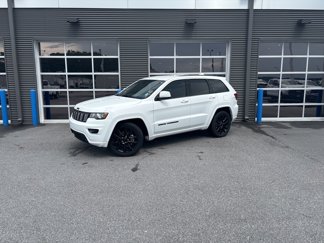 Used 2021 Jeep Grand Cherokee Laredo X image 1