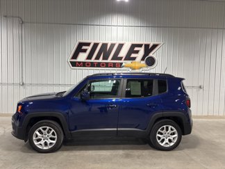Used 2017 Jeep Renegade Latitude w/ Cold Weather Group image 1