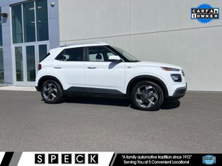 Used 2024 Hyundai Venue SEL image 1