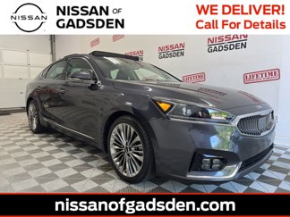Used 2017 Kia Cadenza Limited image 1