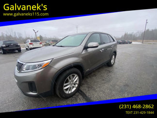 Used 2015 Kia Sorento LX image 1