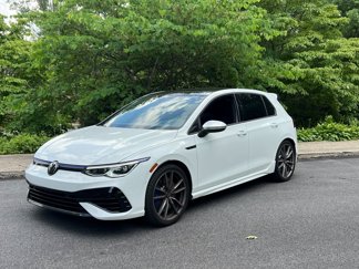 Used 2024 Volkswagen Golf R image 1