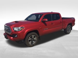 Used 2016 Toyota Tacoma TRD Sport image 1