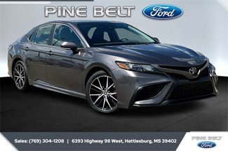Used 2023 Toyota Camry SE image 1