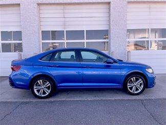 Used 2024 Volkswagen Jetta SE image 1