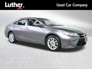 Used 2017 Toyota Camry SE image 1