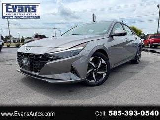 Used 2023 Hyundai Elantra Limited image 1