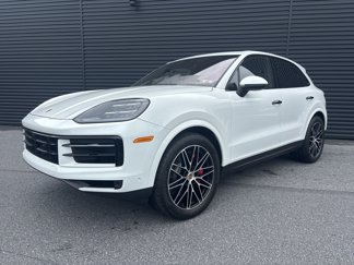 Certified 2024 Porsche Cayenne S image 1
