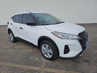 Used 2022 Nissan Kicks S image 1