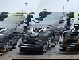 Used 2018 Nissan Rogue S image 1