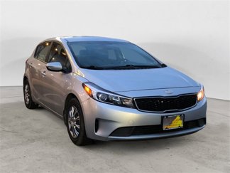 Used 2017 Kia Forte LX image 1