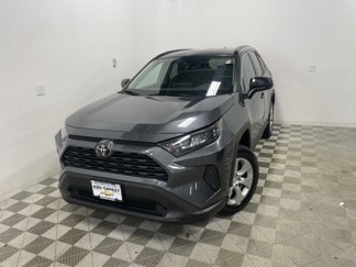 Used 2019 Toyota RAV4 LE image 1