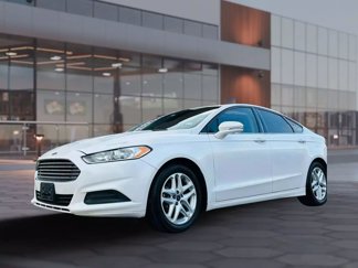 Used 2016 Ford Fusion SE image 1