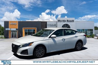 Used 2023 Nissan Altima 2.5 SV image 1