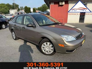 Used 2005 Ford Focus SE image 1