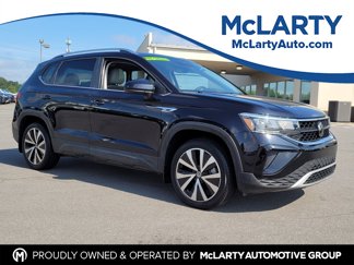 Used 2023 Volkswagen Taos SE image 1